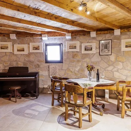 Atrium * Makarska