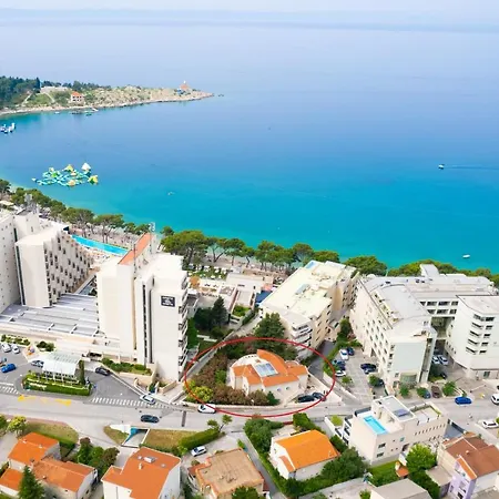 Atrium ماكارسكا