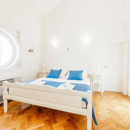 Atrium * Makarska