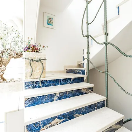 Atrium ماكارسكا